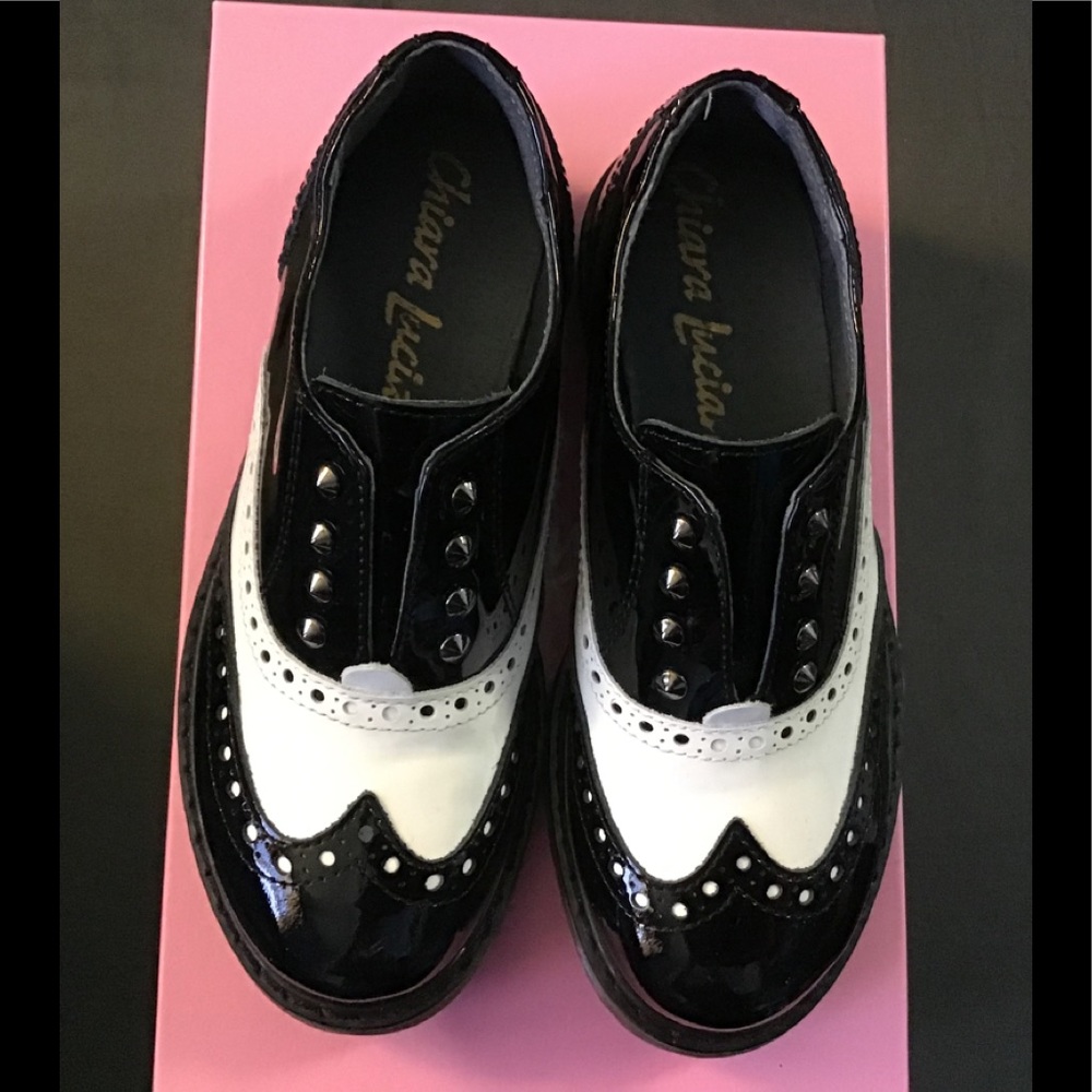 Girls shoes